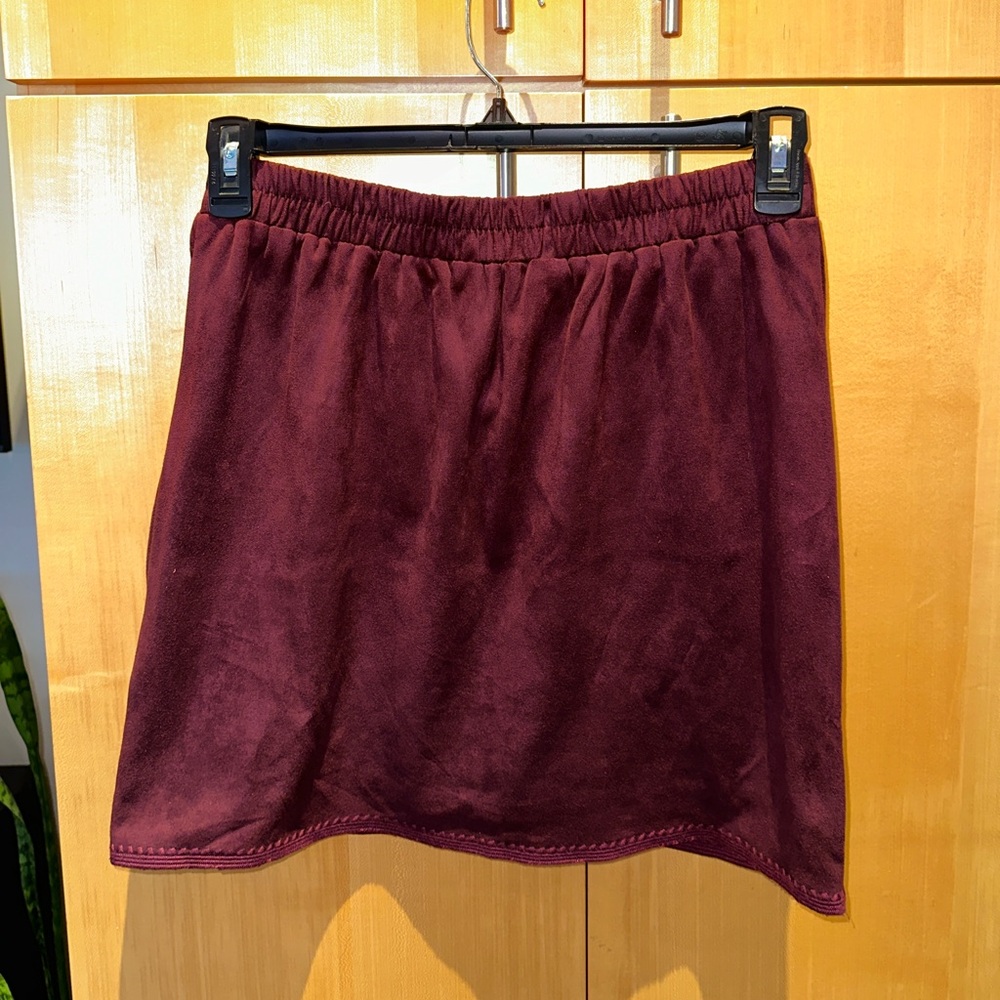 Women's Burgundy Faux Suede Patchwork Mini Skirt - Picture 3 of 3